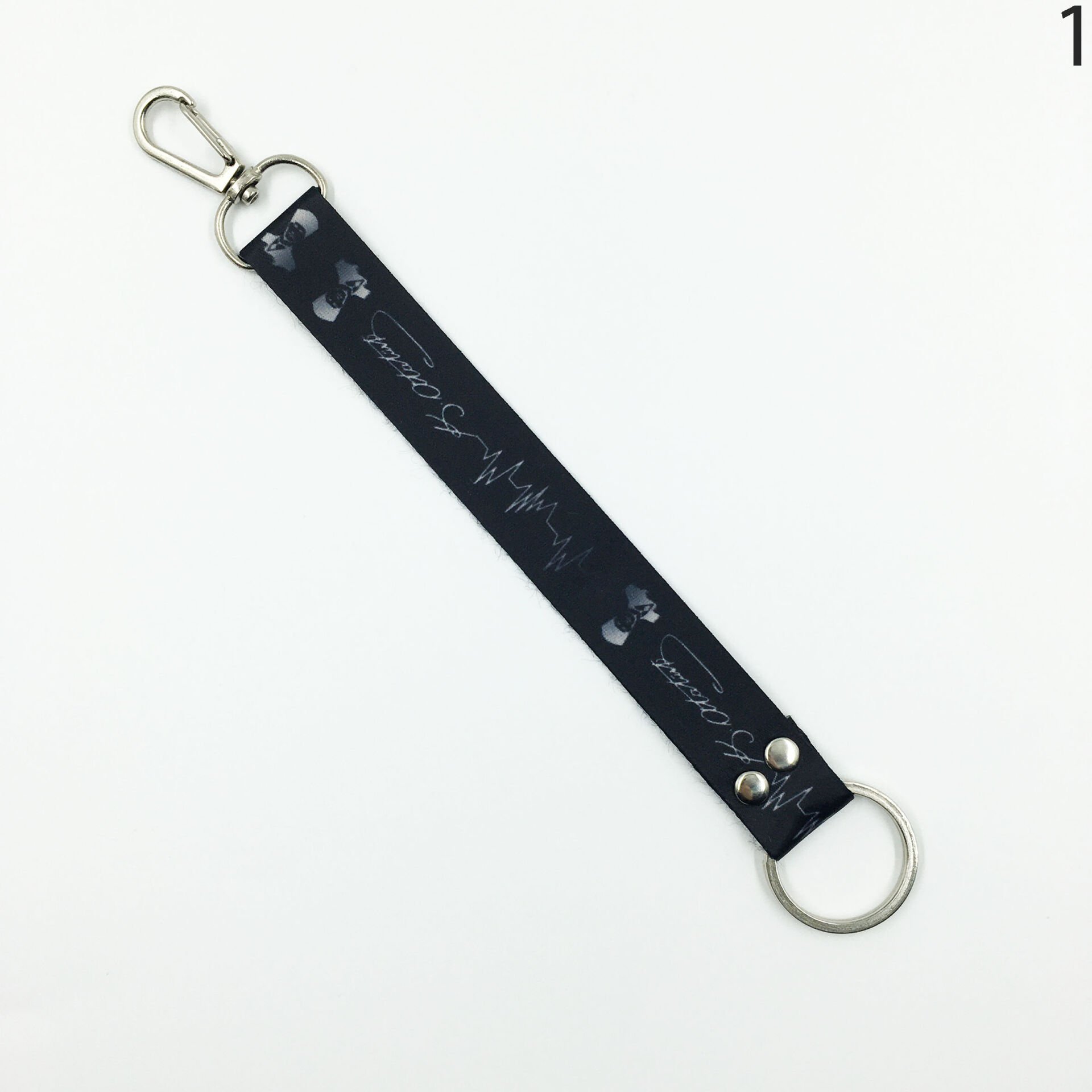 Atatürk Desenli Siyah Renkli İp Anahtarlık 1